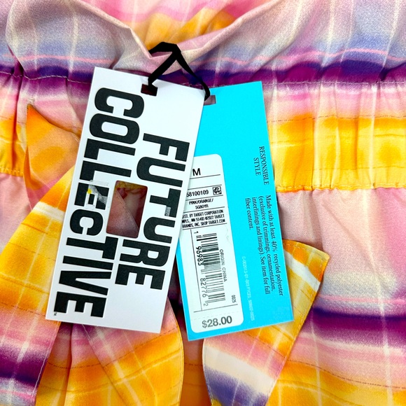 Future Collective Paperbag Shorts in Vibrant Pink/Orange with Belt & Poc… - Picture 4 of 9